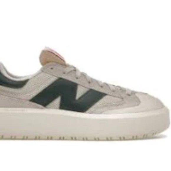 New Balance Cream and Green Athletic Shoes - Picture 11 of 11